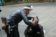 盐城欲带老伴游遍中国(带着老伴去旅游)