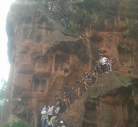 盐城乐山旅游攻略(乐山旅游攻略自由行路线推荐)