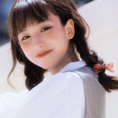 盐城伴游女生郑晓晴的资料