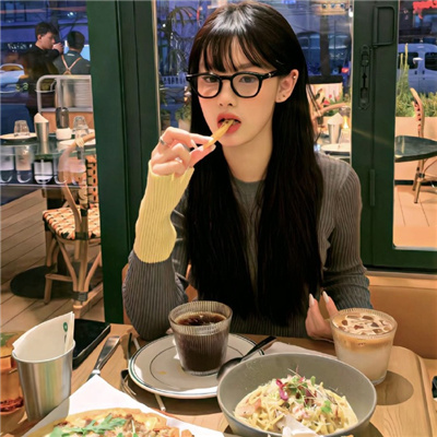盐城伴游女生娄婷的资料