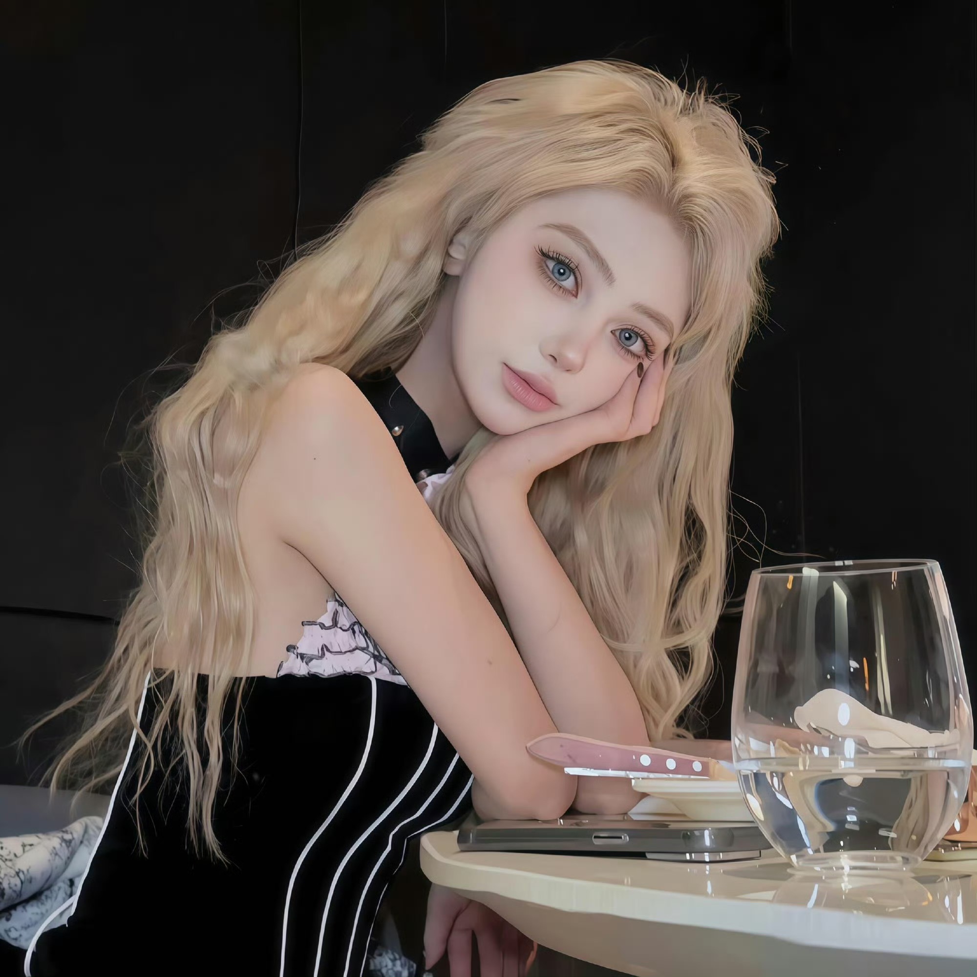 盐城伴游女生晨露的资料