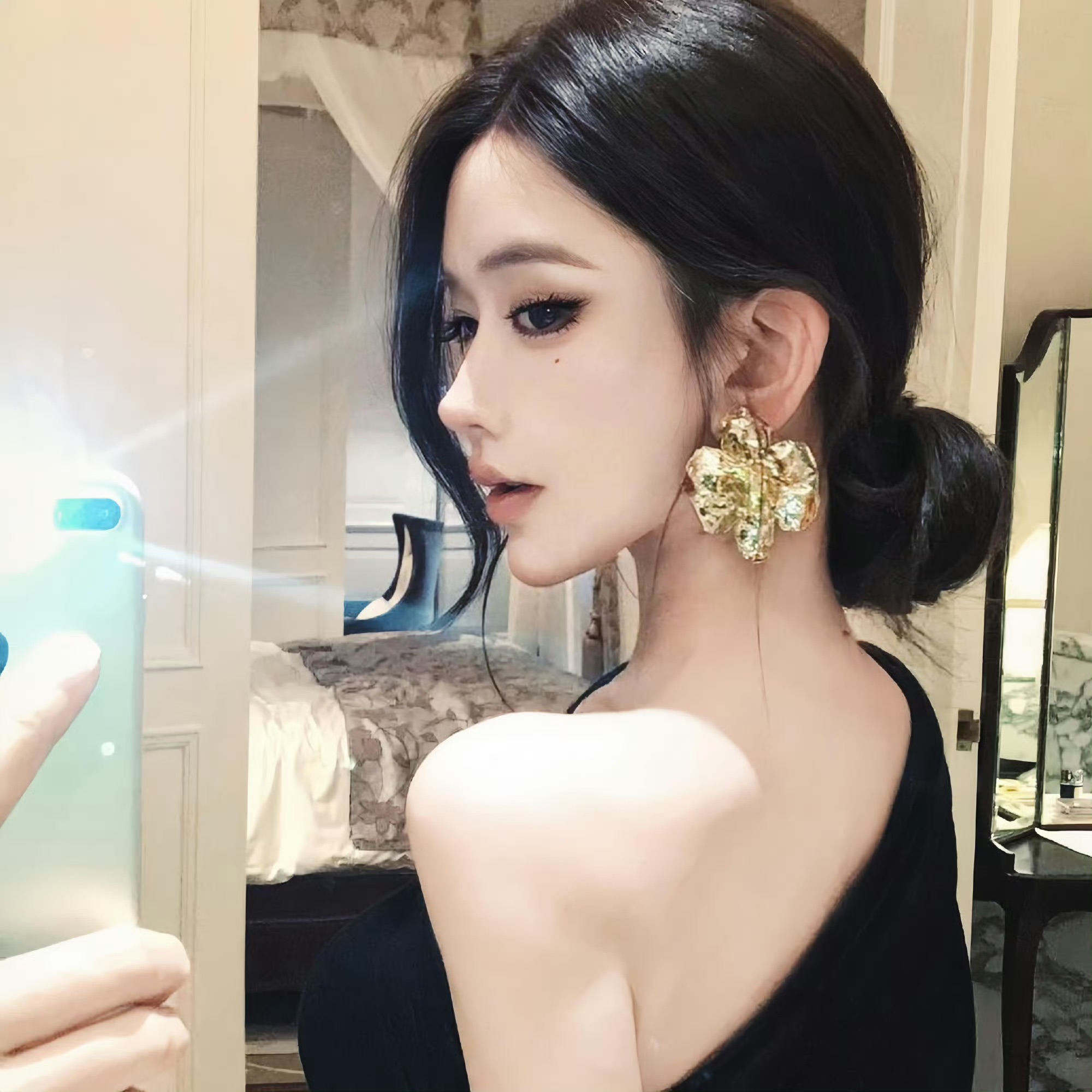 盐城伴游女生靖骊萍的资料
