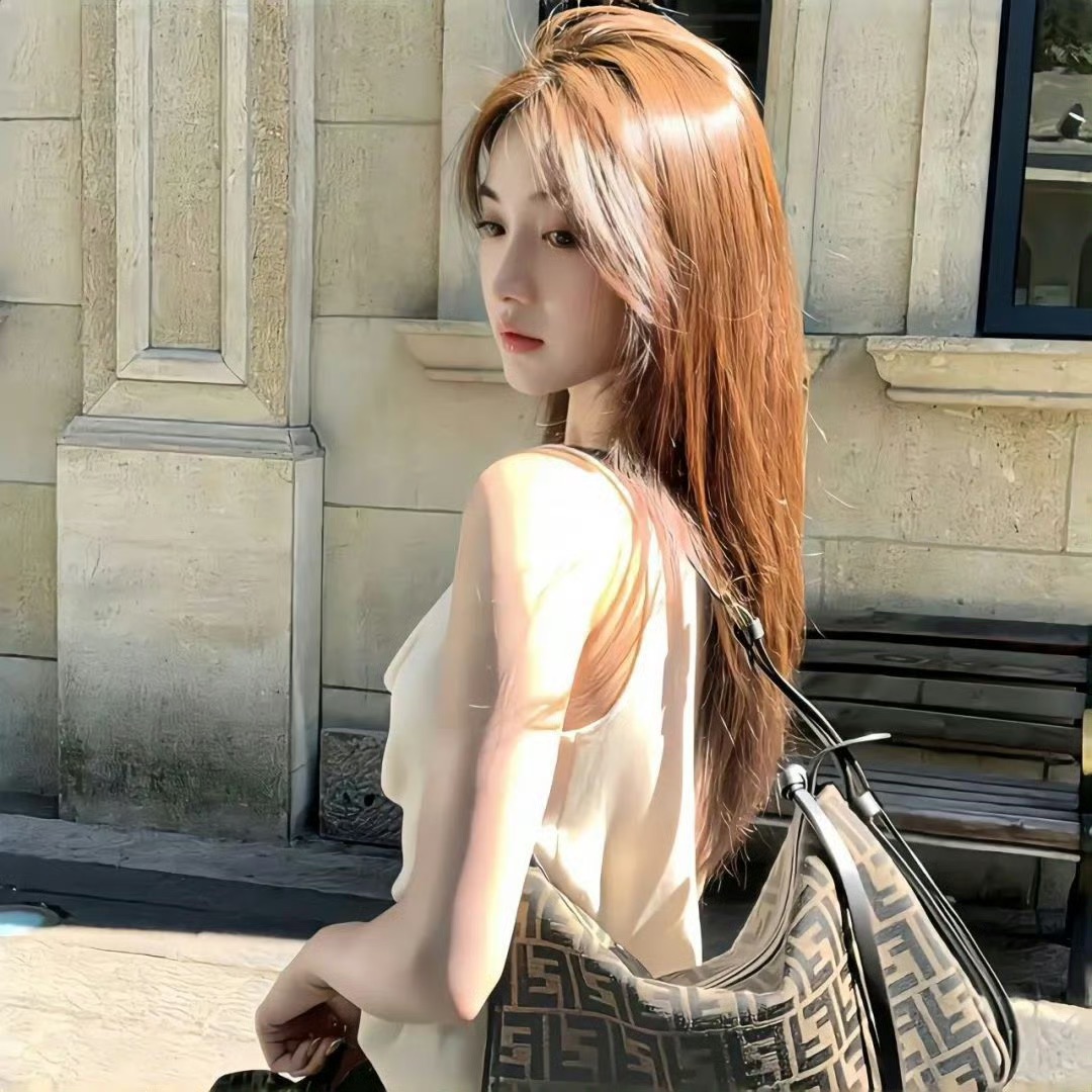 盐城伴游女生夏夏的资料